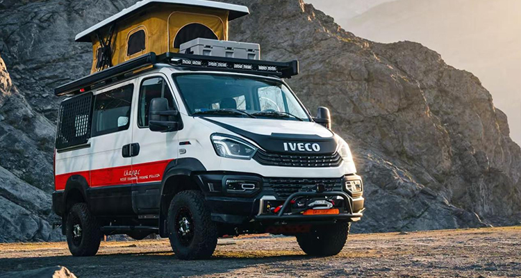 The “Oba Shanhai” model was launched with a robust four-wheel-drive system featuring triple differential locks, redefining market perceptions of off-road camping vehicles.
